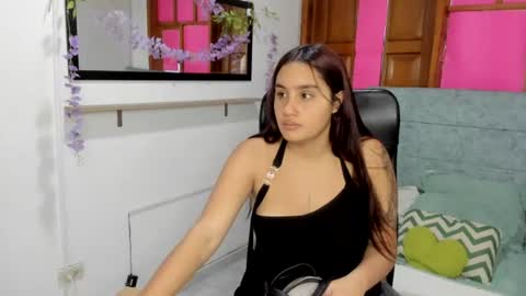 caroline_rodriguez_9 online show from August 15, 12:09 pm