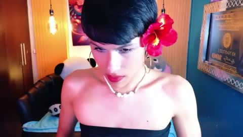 carolinejesh online show from August 5, 8:07 pm