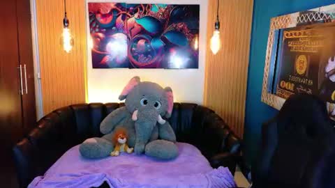 carolinejesh online show from August 12, 7:27 pm