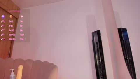 carolinna_ online show from July 13, 2:07 am