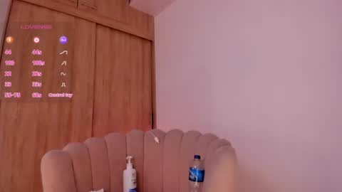 carolinna_ online show from July 30, 3:36 am