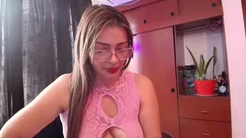 CAROL online show from August 11, 3:36 pm