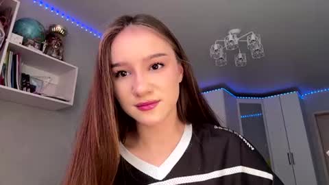 carolynescuito online show from August 31, 7:20 am