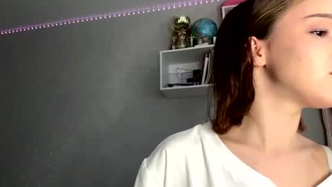 carolynescuito online show from September 6, 7:14 am