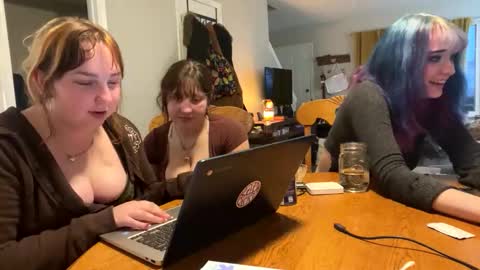 carpetmunchers online show from March 31, 12:40 am