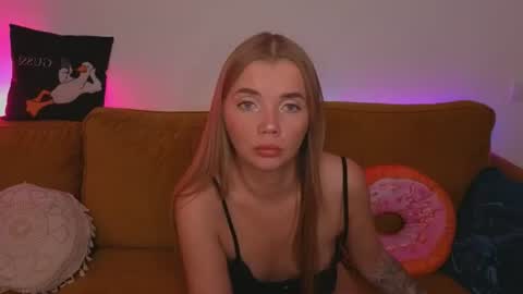 carriebradshawww online show from August 13, 7:50 pm