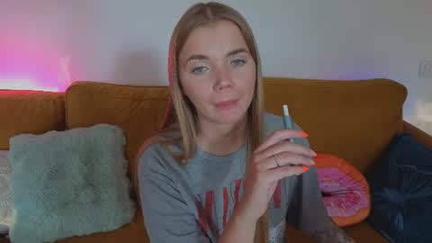 carriebradshawww online show from August 15, 5:11 am