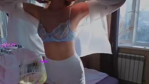 carriebradshawww online show from August 15, 2:32 pm