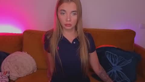 carriebradshawww online show from August 16, 12:36 am