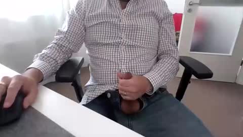 casado36mad online show from May 29, 12:40 pm