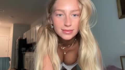 Casey online show from August 4, 8:06 pm