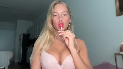 Casey online show from August 11, 9:17 pm