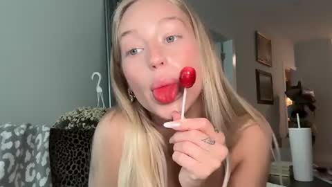 Casey online show from August 12, 9:17 pm