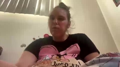 Cash Couple online show from April 28, 8:44 pm