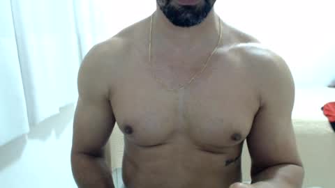 cashmastermuscle77 online show from August 8, 5:40 am