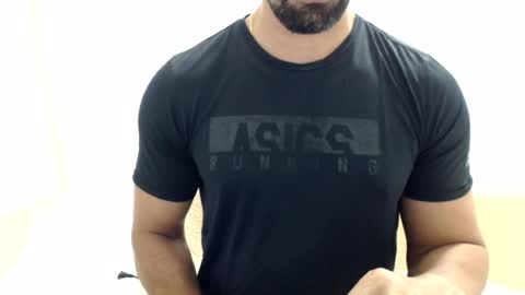 cashmastermuscle77 online show from August 12, 8:00 pm