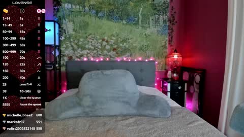 Cashmere Fox online show from April 3, 12:30 am