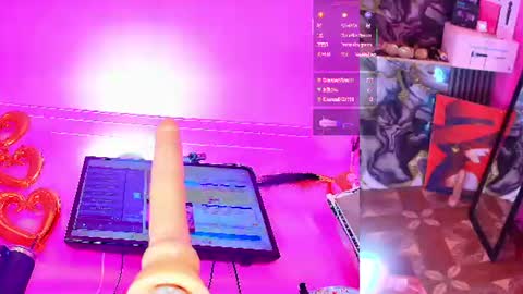 casperr_funn online show from August 5, 11:03 pm