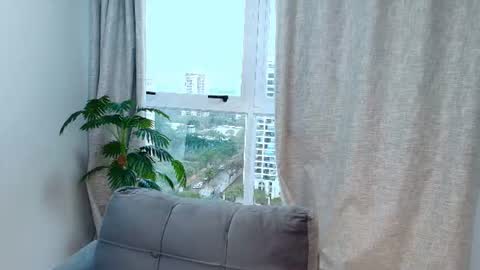 cassandra_avery online show from August 11, 11:45 am