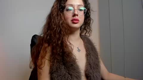 Cassie Cain online show from July 14, 11:02 am