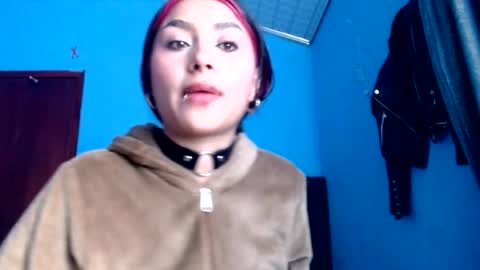 cassandra online show from August 9, 5:03 pm