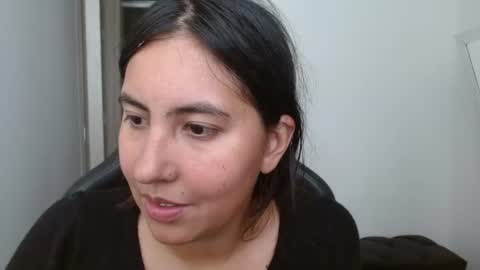 cassandra_ruizz online show from June 26, 8:56 pm