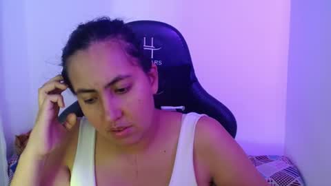 cassandra_ruizz online show from July 17, 2:44 am