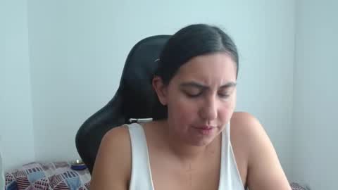 cassandra_ruizz online show from July 17, 2:50 pm