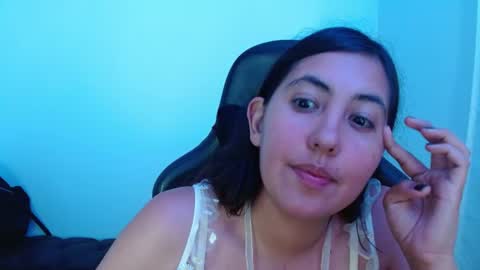 cassandra_ruizz online show from August 15, 4:16 am