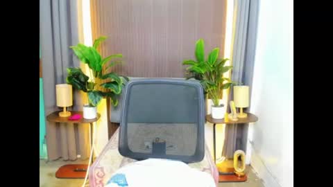 cassandrafoxxx online show from June 17, 9:03 pm
