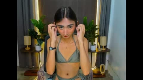 cassandrafoxxx online show from June 20, 5:35 pm