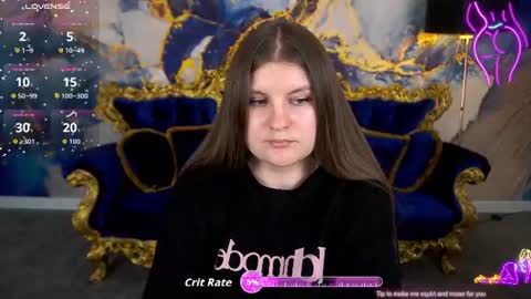 cassandragold_ online show from August 4, 1:19 pm