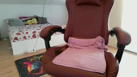 cassandry92 online show from August 10, 1:56 pm