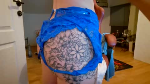 cassandry92 online show from August 14, 8:01 pm