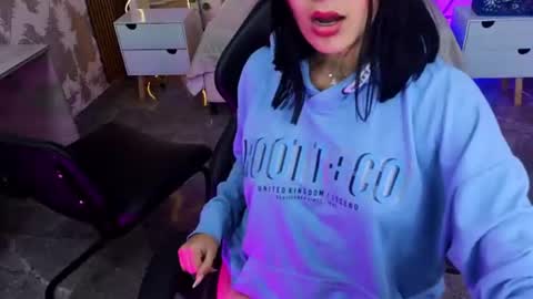 casse_tay online show from August 15, 5:22 am