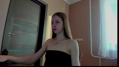 cassie0301 online show from July 15, 3:13 pm