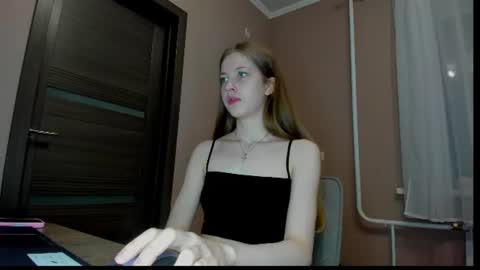 cassie0301 online show from July 20, 6:44 pm