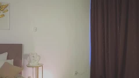 cassielaurence online show from August 9, 7:31 am