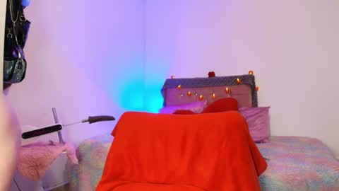 cat_nasty online show from August 7, 7:25 pm