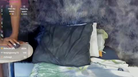 cataleya19__ online show from August 4, 1:30 pm