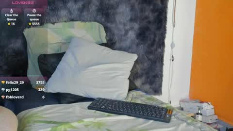 cataleya19__ online show from August 5, 1:31 pm