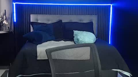 cataleya_laurent online show from July 31, 4:45 pm