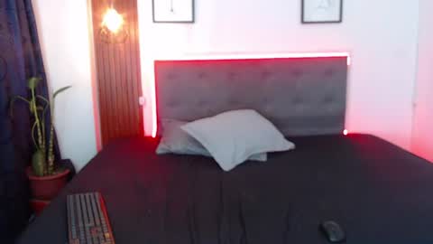 cataleya_laurent online show from August 12, 8:00 pm
