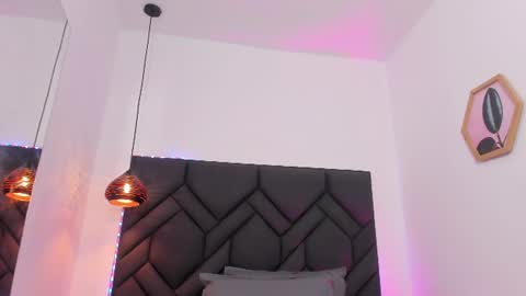 cataleya_marin_ online show from August 12, 10:17 am