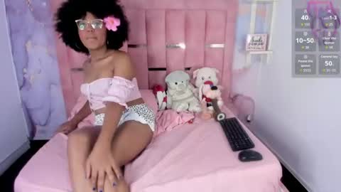 cataleyamoon_ online show from August 8, 7:25 pm