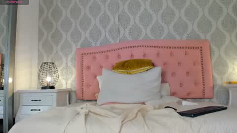 Catalina smith 7 online show from August 10, 8:49 am