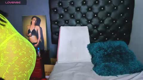catalinamuss_ online show from August 10, 9:05 pm