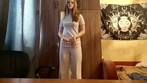 catalinarasool online show from August 11, 1:35 pm