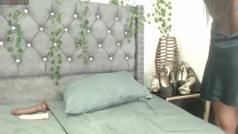 cathalinasharon online show from August 15, 4:22 pm