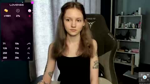 Sam online show from August 6, 11:09 am